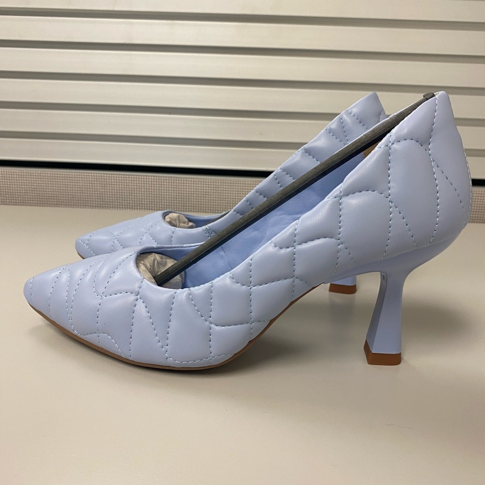 NWT Kolish quilted peony blue pumps size 8